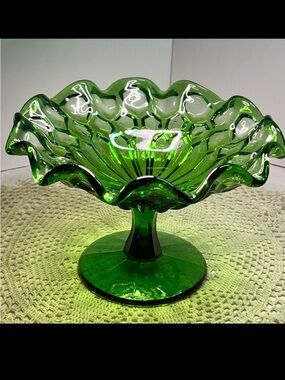 Elegant Fenton Ruffled Thumbprint Emerald Green Pedestal Candy Dish